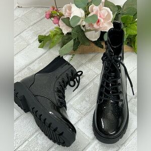 art class Glossy Black Kids Boots